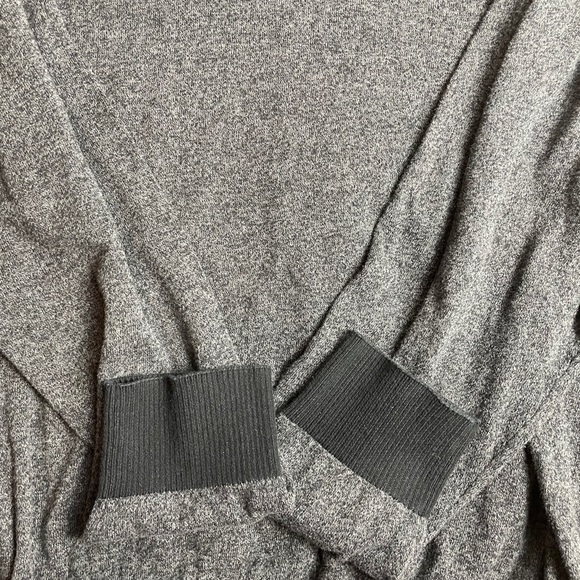 AE Classic Fit V-Neck Sweater Size XXL - Picture 4 of 8